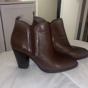 Michael Kors brown boots
